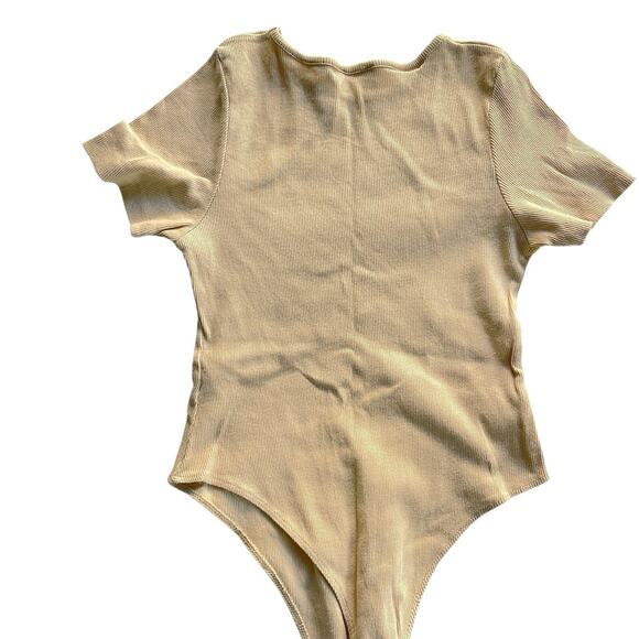 Boohoo Bodysuit Tee Neutral Basics Short Sleeve Crewneck Stretch Size 10 Medium - Picture 2 of 8